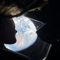Astronautas de Artemis II buscan récord de distancia desde la Tierra y ver la cara oculta de la Luna