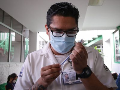 Quinta ola de covid-19 rompe récords de muertos y contagios diarios