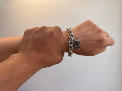 Un Hombre permitió que su esposa fuera violada por 83 hombres