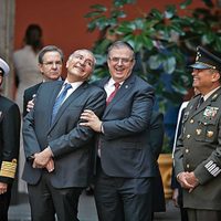 Policías y militares operan la política migratoria