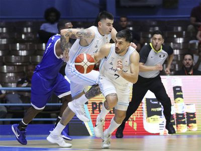 Argentina derrotó a Cuba en el primer partido clasificatorio al Mundial de básquet
