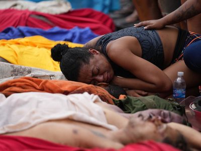 Redada policial en Río de Janeiro contra narcotraficantes deja 119 muertos