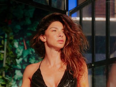 Romina Gaetani lleva con estilo el estampado que está de moda esta temporada: aprendé a combinarlo
