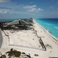 Suspenden obras del complejo hotelero Gran Solaris Cancún