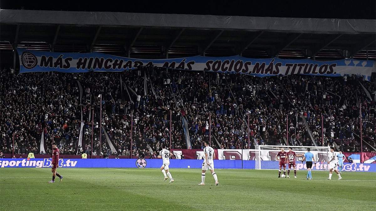Lanús juega en casa ante Fluminense.