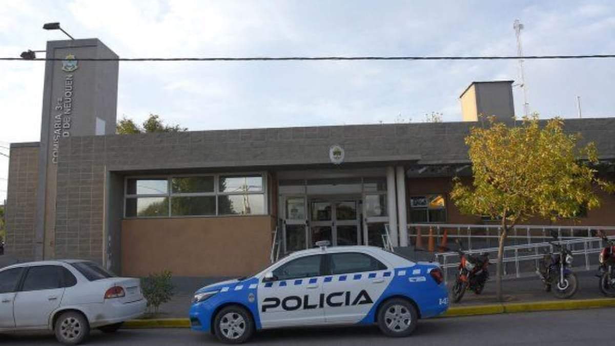 Efectivos de la Comisaria Tercera detuvieron a un delincuente. Fuente: (Policía del Neuquén)