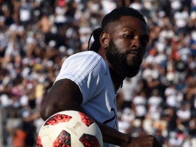La insólita postura de Emmanuel Adebayor de no querer ayudar ante el coronavirus