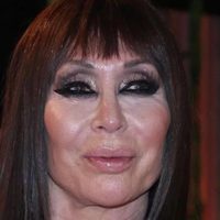 ¿Se desubicó? Moria Casán apareció envuelta en film y sin más nada. ¡Demasiado para la vista!