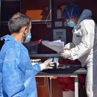 Neuquén se mantiene por encima de los 200 casos de coronavirus diarios