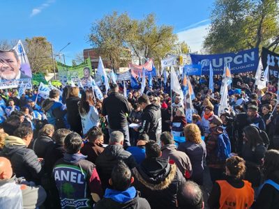 Sindicatos de Neuquén repudiaron la Ley Bases en el Día del Trabajador