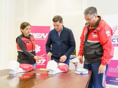 Koopmann entregó equipamiento al SIEN