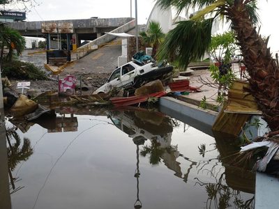 Huracán Otis, de categoría 5, causa daños históricos… y no hay Fonden