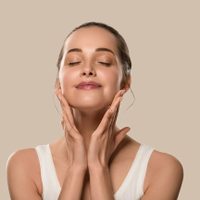 Gimnasia facial: el secreto beauty que tonifica, relaja y rejuvenece sin bisturí