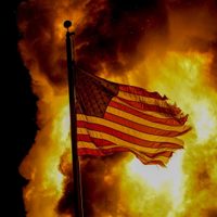 Arde Wisconsin: fuego y represión en otra noche de furia