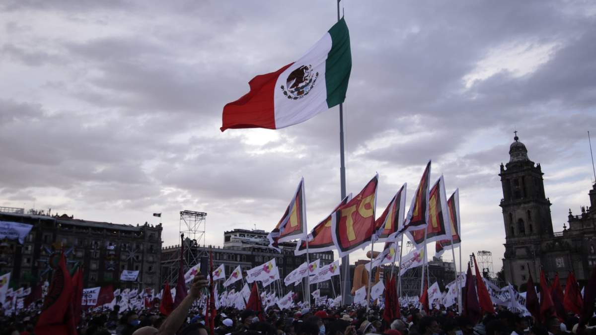 Los simpatizantes del presidente López Obrador, ayer en la plancha del Zócalo