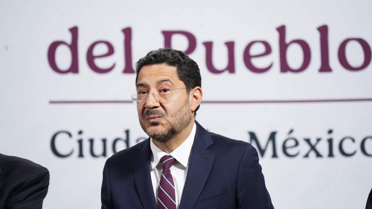 Martí Batres en la mañanera del pueblo