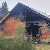 Dejaron panfletos de la RAM luego de incendiar la oficina de Bosques de El Hoyo