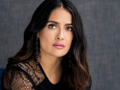 Salma Hayek se pudo manos a la obra para luchar contra el coronavirus. ¿Convenció a su esposo?