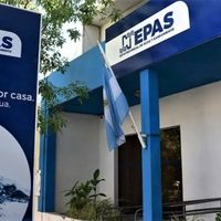 Sin agua en los barrios Limay y Río Grande por fisura de acueducto