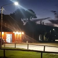 Moquehue: instalaron luminarias led en el centro comercial