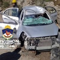 Turistas uruguayos chocaron y volcaron en la Ruta de los 7 Lagos