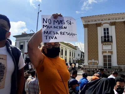 AMLO vuelve a enfrentar protestas durante su gira por Chiapas