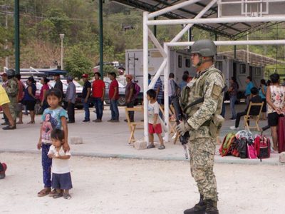 Desplazados de Tila amenazan con un plantón en el Zócalo