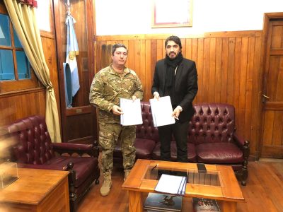 Firmaron acuerdos con la Caballería de Exploración de Montaña 4