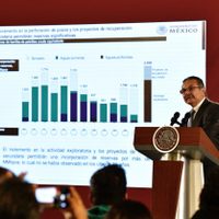 Presume gobierno de AMLO reversión en debacle petrolera y refinación