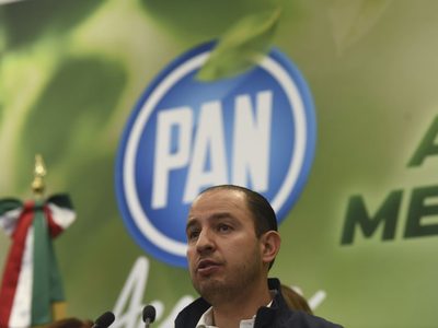 El INE ordena al PAN bajar los spots titulados "Sí hay de otra"