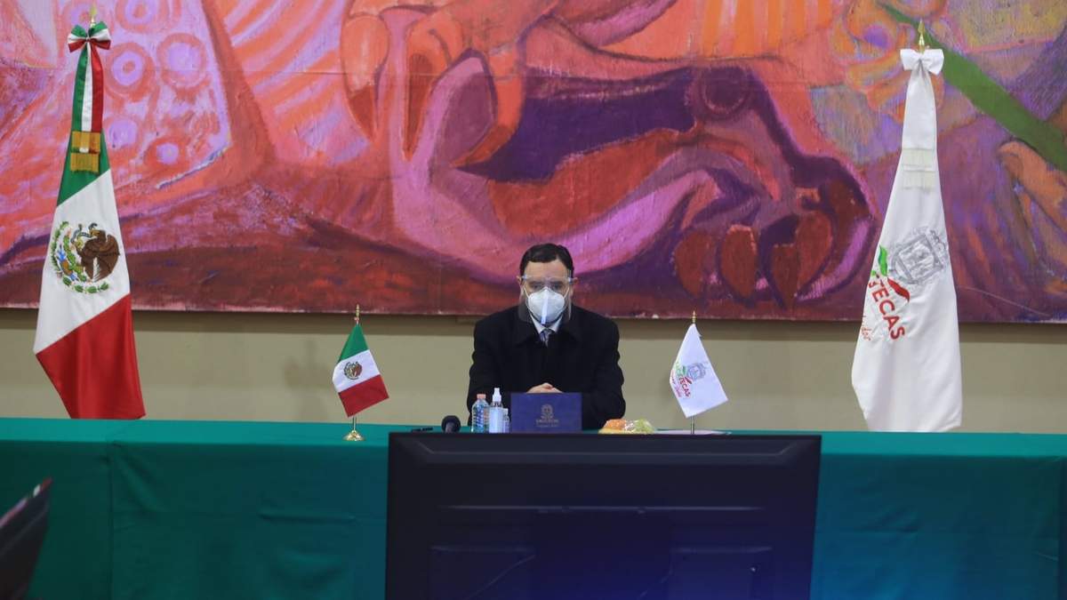 El gobernador Alejandro Tello
