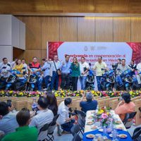 Evelyn Salgado agasaja con regalos a más de 500 reporteros y dueños de medios