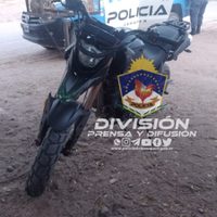 La Policía recuperó en la calle una moto que fue denunciada como robada