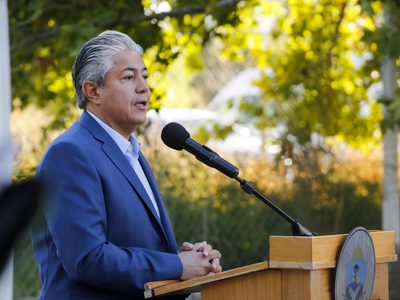 Figueroa lejos de la tregua: "Cien millones de dólares en suplencias, se podrían hacer 64 escuelas"