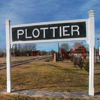 En Plottier: un grupo de docentes da clases por radio