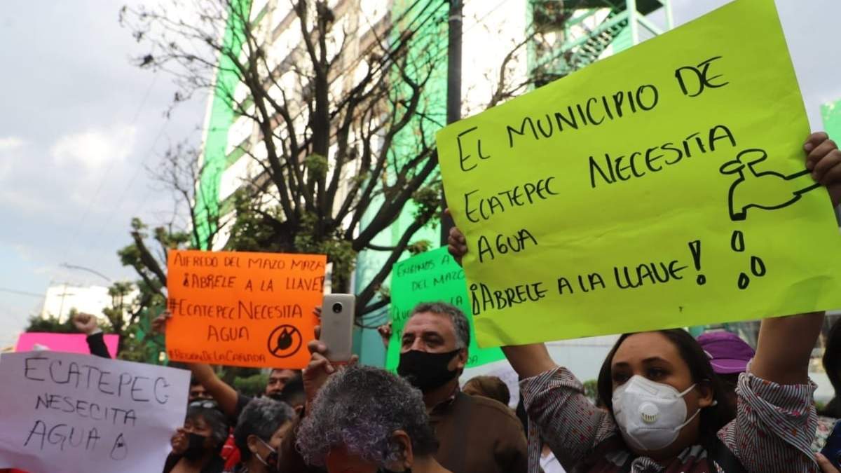 La protesta de habitantes de Ecatepec en la sede de la Comisión de Aguas del Estado de México (CAEM)