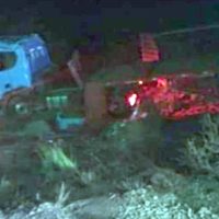 Accidente en la curva La Soberanía: un camionero desbarrancó y está grave
