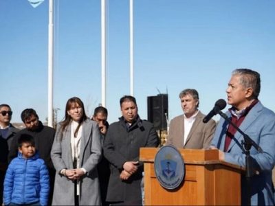 El gobernador prometió vehículos y viviendas en Covunco Abajo