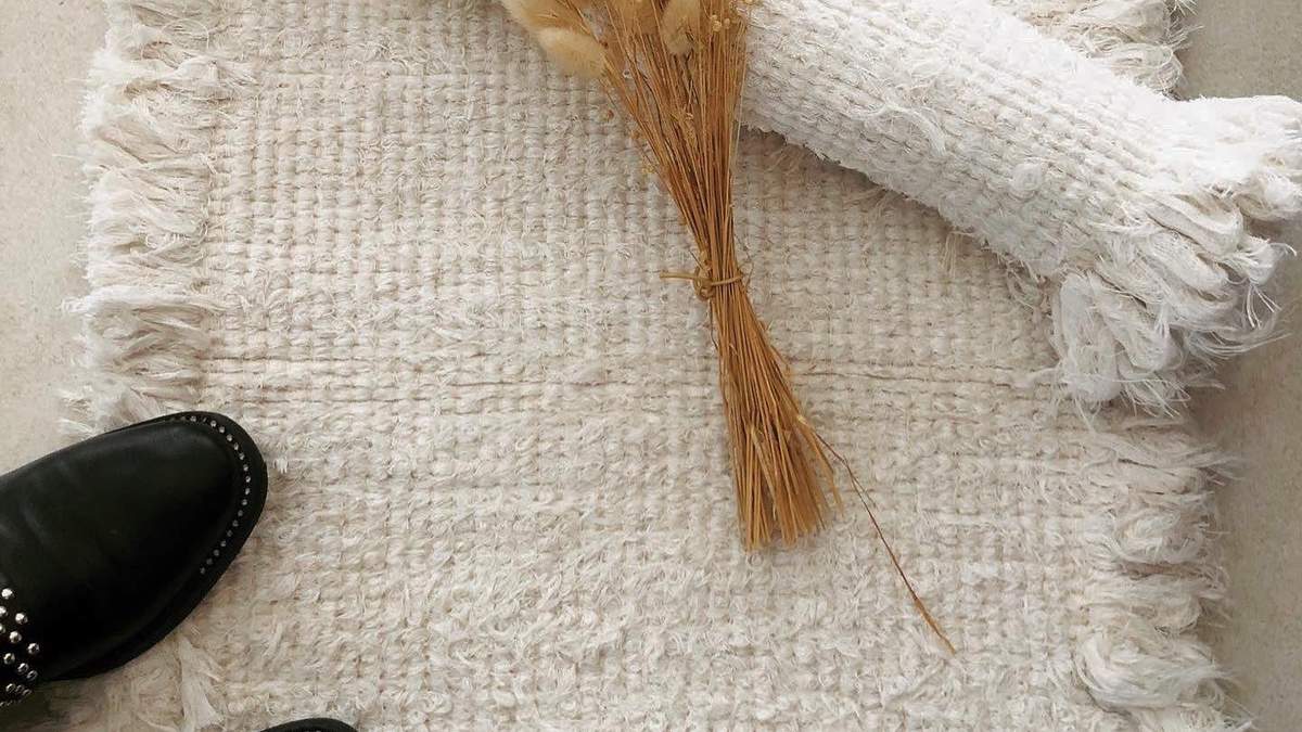 Truco casero para que las alfombras no se muevan. Fuente: (X)