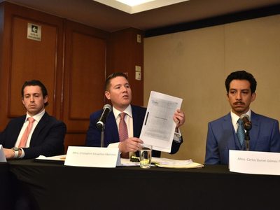 Víctimas del desplome en la Línea 12 denuncian a Grupo ICA y empresas supervisoras