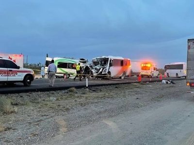 Reportan 16 muertos por choque en carretera Caborca-Sonoyta
