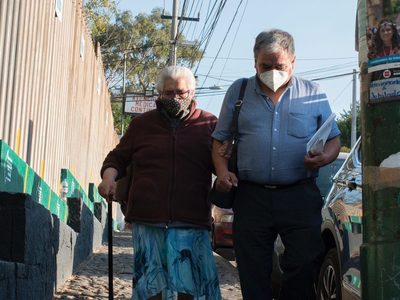 Un estudio señala que se ha reducido la brecha de longevidad entre hombres y mujeres en todo el mundo