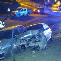 Fuerte choque frontal dejó a dos personas heridas