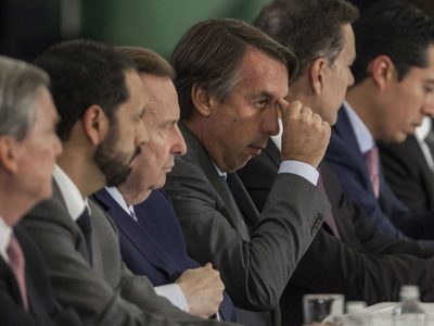 Televisa se desmorona y Azcárraga se repliega