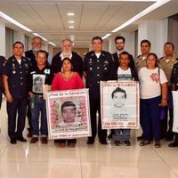 Titular de la Sedena y altos mandos se reúnen con la comisión del caso Ayotzinapa