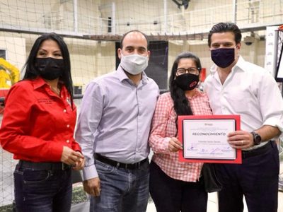 Políticos, inmunes a las medidas anticovid