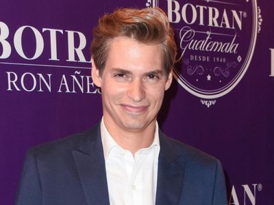 "¿Y Ahora Qué?": Carlos Baute sorprende lanzando un nuevo videoclip