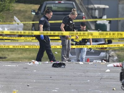 EU: Tiroteos del fin de semana dejan 6 muertos y decenas de heridos