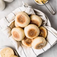Si te sobró polenta, no la tires: hacete estos pancitos para unos sandwiches deliciosos y soñados