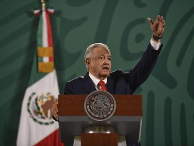 Salieron ultra demócratas: AMLO al INE y TEPJF por metodología para consulta y recuento en Campeche
